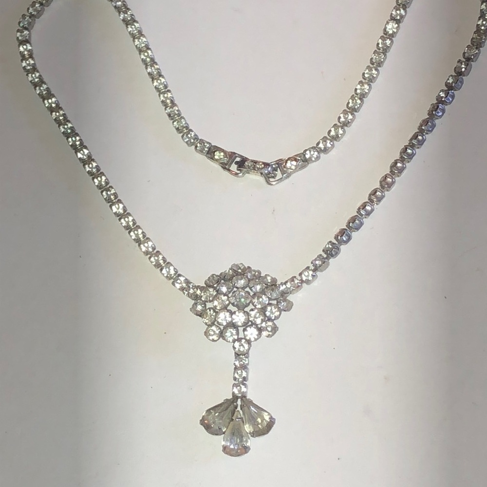 Vintage Silver Tone Crystal Pendant Necklace - Elegant Clear Rhinestone Drop
